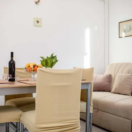 Apartment Luka Banjol