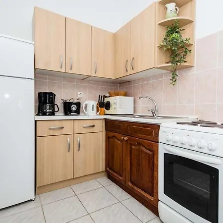 Apartment Luka Banjol