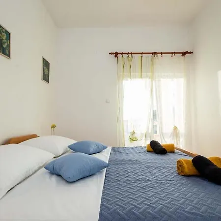 Luka Apartment