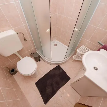 Luka Apartmán *