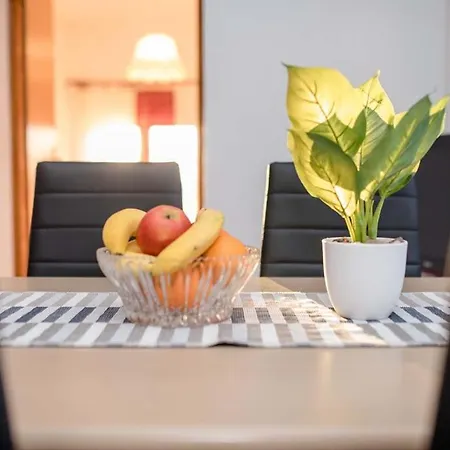 Luka Apartment *